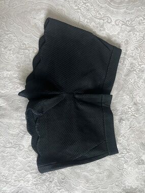 Club Monaco Black Scalloped Hem Shorts